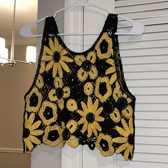 Tops - Floral crochet top